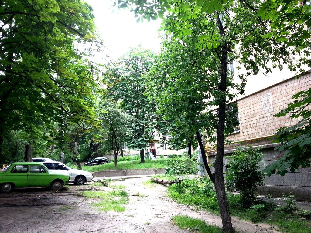 Standard Apartment On Umanskaya Kiev Eksteriør billede