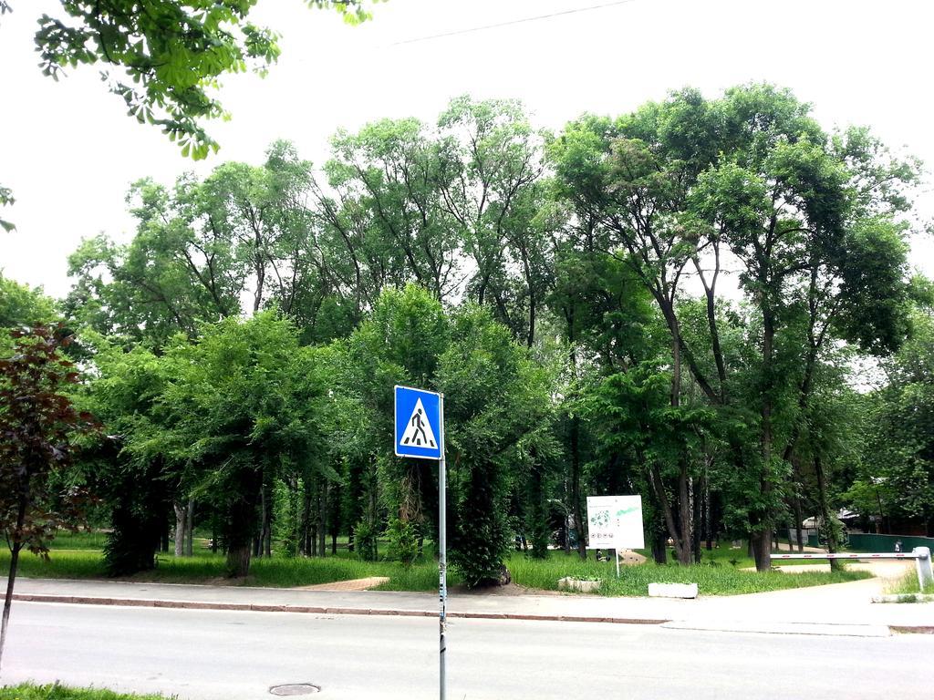 Standard Apartment On Umanskaya Kiev Eksteriør billede